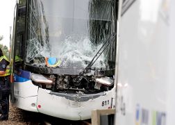 Zwoelf Verletzte Schwerer Strassenbahn Unfall In Jena  04